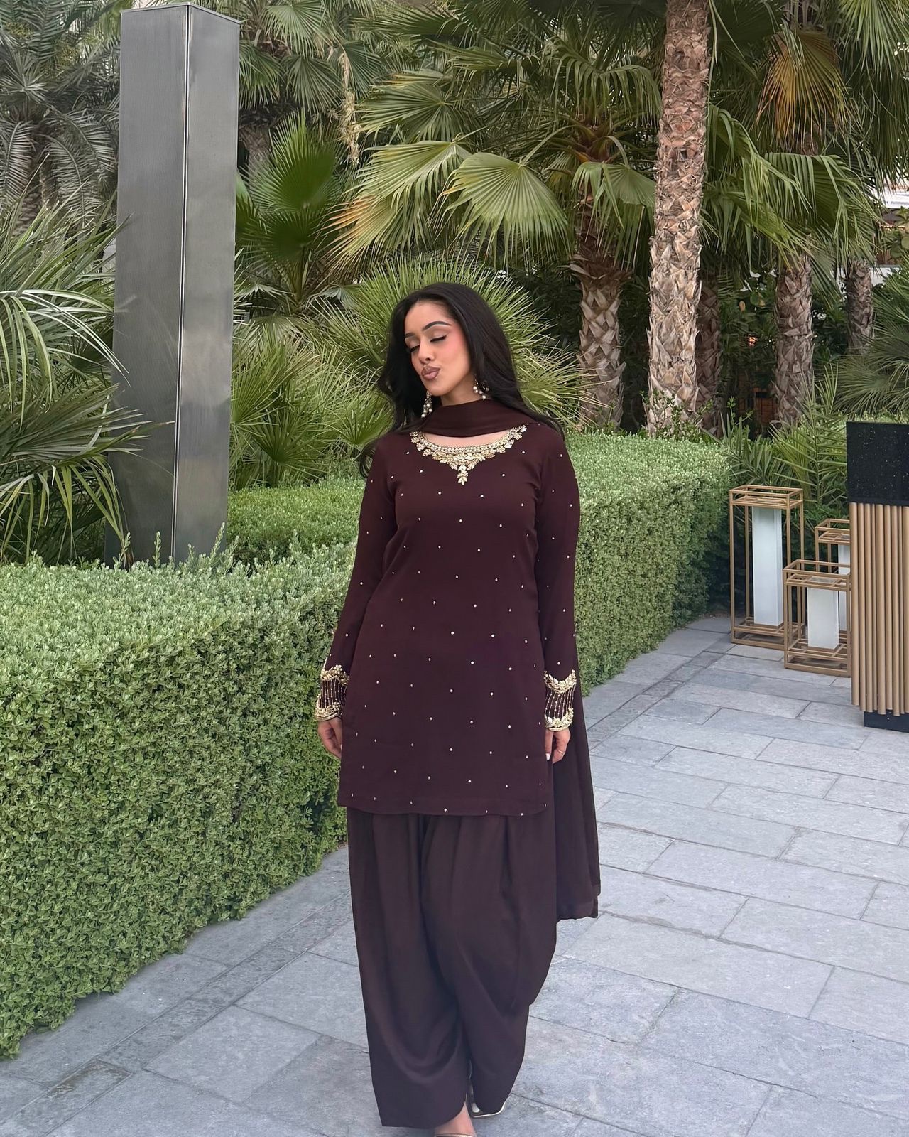 225d0d16-6bb5-4c12-ad48-23102bbe4d3a GEORGETTE FARSHI SET - Image 3