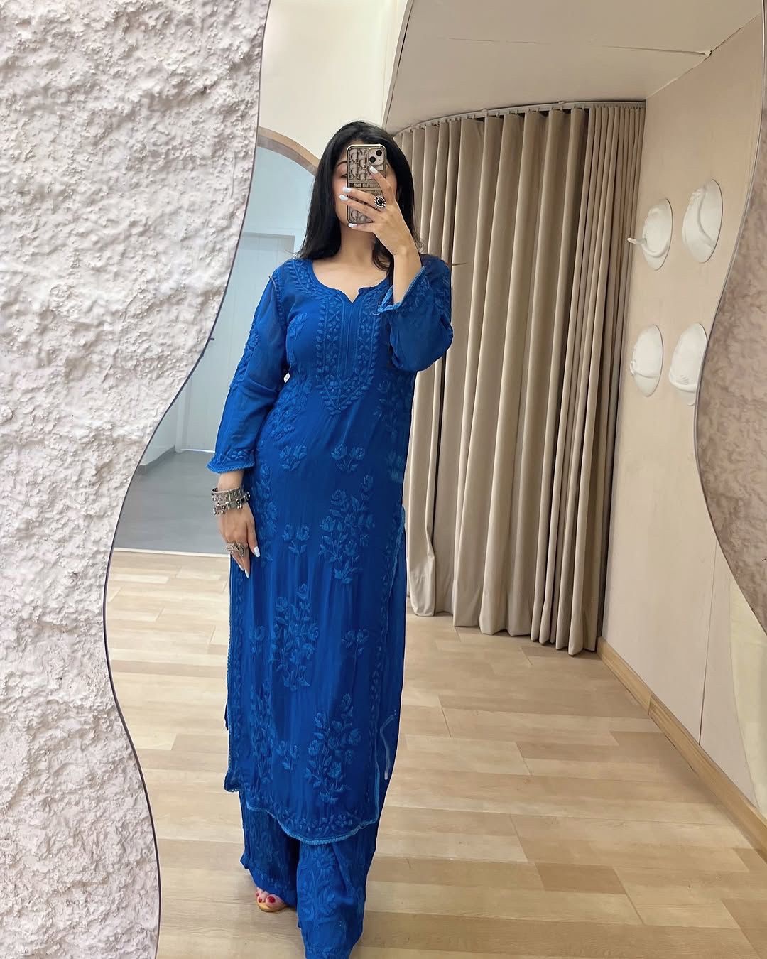 5fa25376-6a40-44f8-961d-a2b99ae571b0 ROYAL BLUE CHIKANKARI EDITION - Image 4