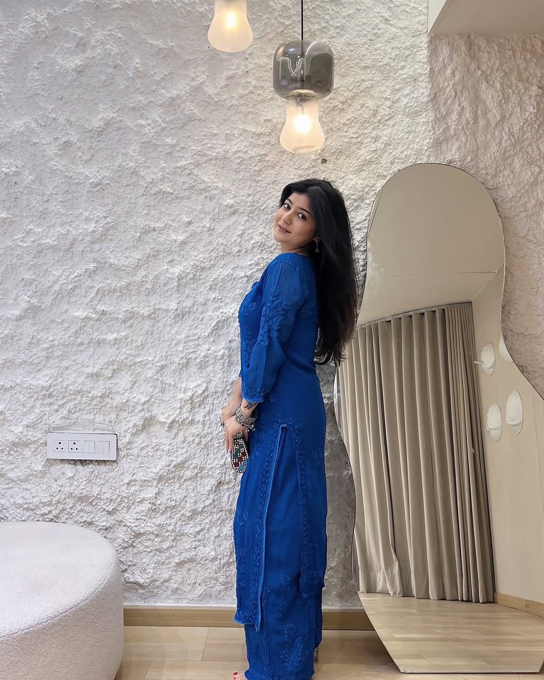 71d4f05b-9e70-4e52-9af6-0b9423f98d11 ROYAL BLUE CHIKANKARI EDITION - Image 2