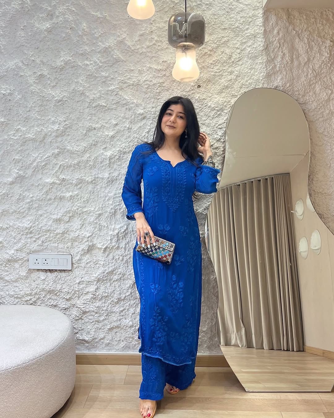 bb3b8a16-f237-4ddd-822c-337cb648ff92 ROYAL BLUE CHIKANKARI EDITION - Image 7