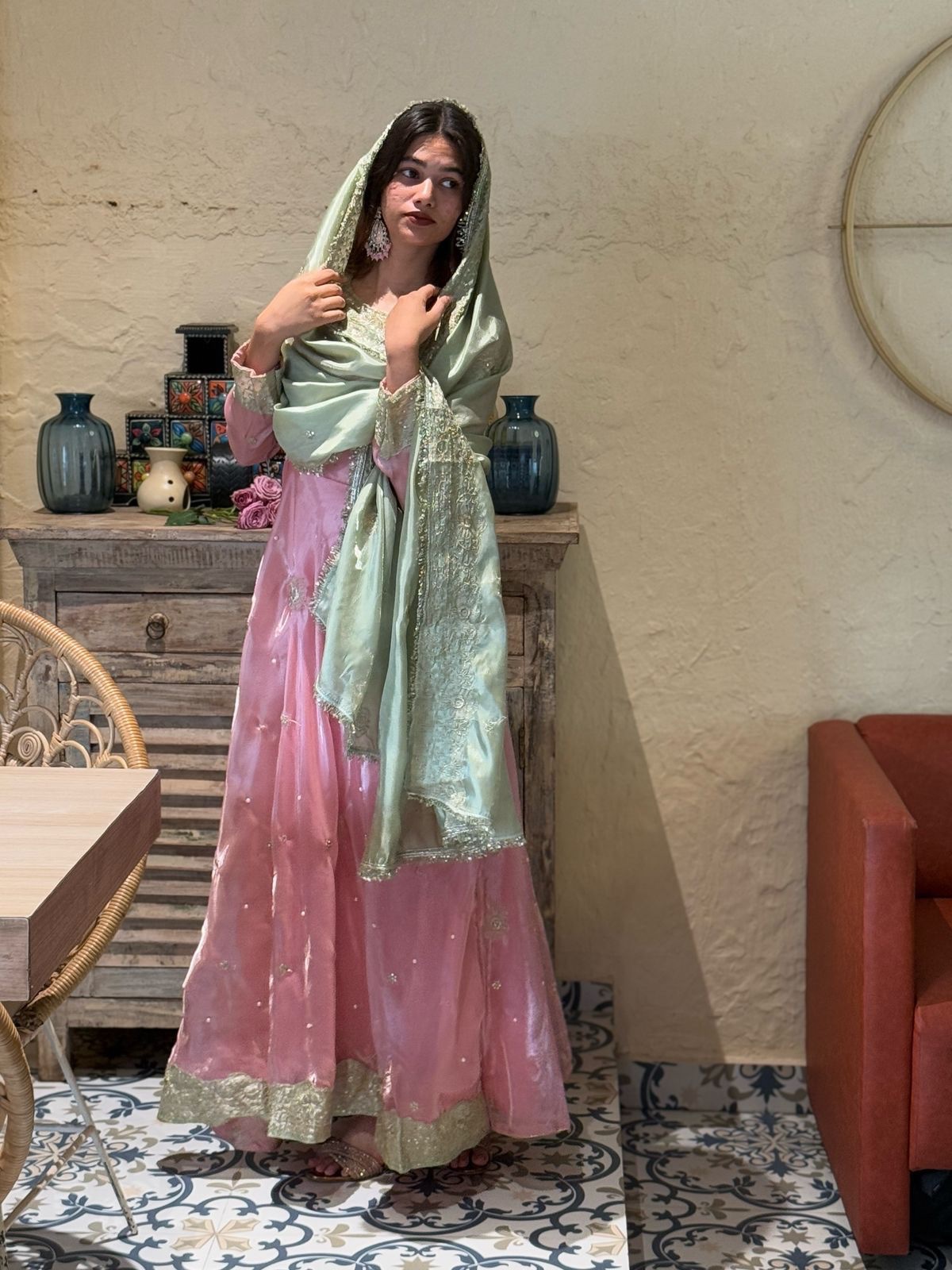 d805d660-ac45-4b3a-8756-9291c219cfdf LUXURY PREMIUM GOWN - Image 3