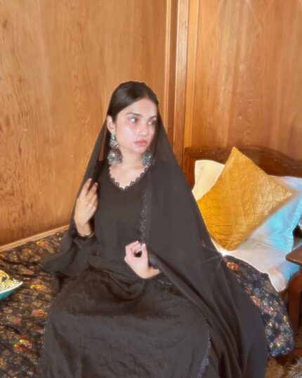 PREMIUM FESTIVE CHIKANKARI SET