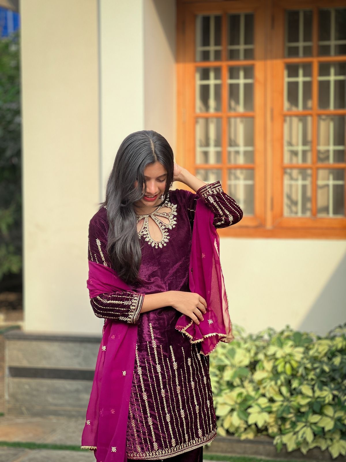 f68dd599-49a0-4452-adc4-d3f916399104 CLASSY VELVET PARTY WAER SET - Image 4