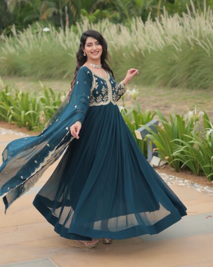 THE GRACE OF BLUE ELEGANCE