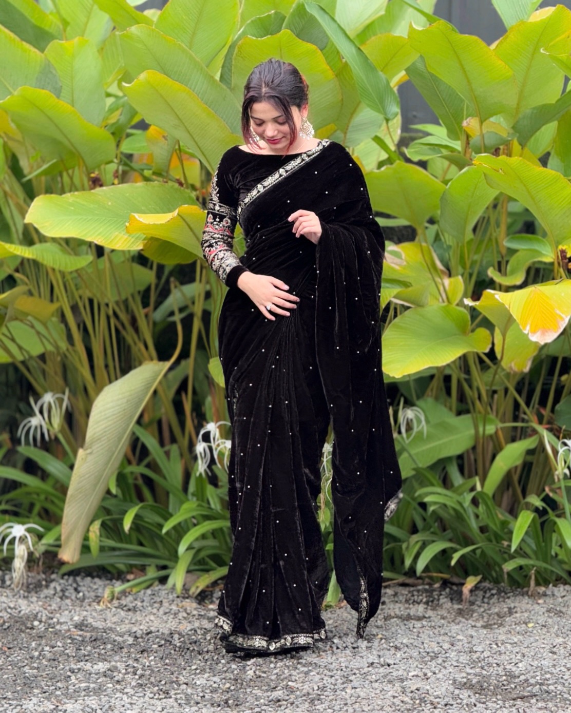 screenshot-6 LUXURY VELVET SAREE - Image 6