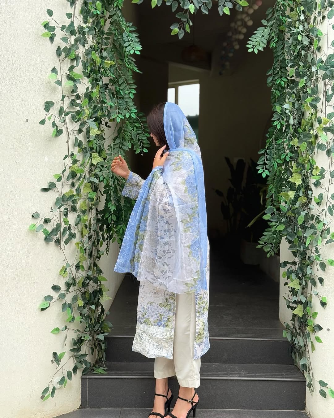 instdown-1-7 ELEGANT WHITE & BLUE UNSTITCHED COTTON SET - Image 5