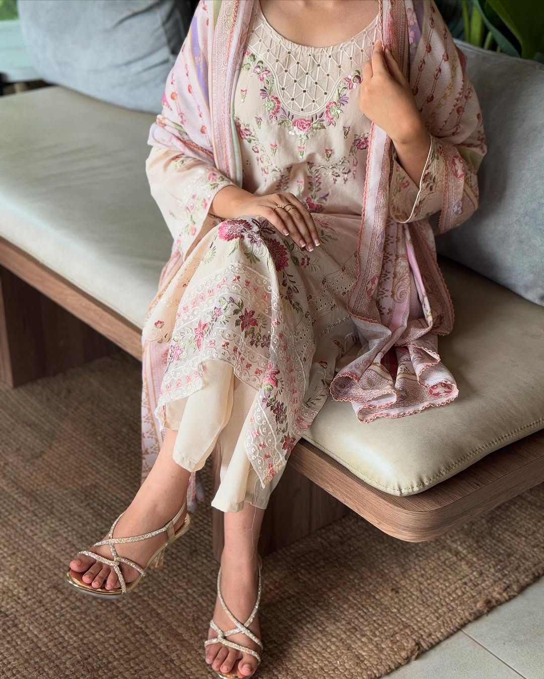 instdown-3-4 BLUSH PINK COTTON EDITION - Image 3