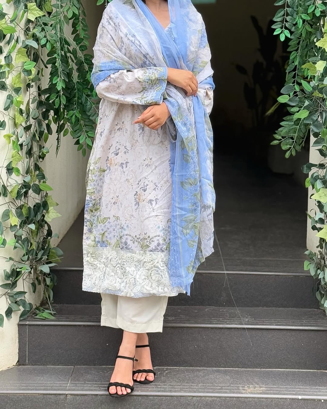 instdown-4-4 ELEGANT WHITE & BLUE UNSTITCHED COTTON SET - Image 3