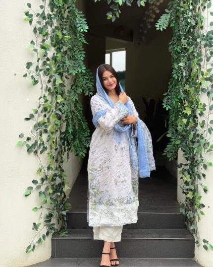 ELEGANT WHITE & BLUE UNSTITCHED COTTON SET