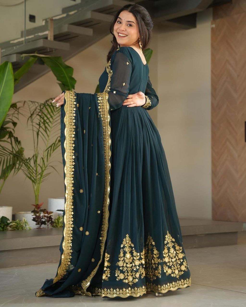 791c87d2-ae23-45b5-9486-a3c7508cabb8 PREMIUM EMERALD ZARI GOWN - Image 5