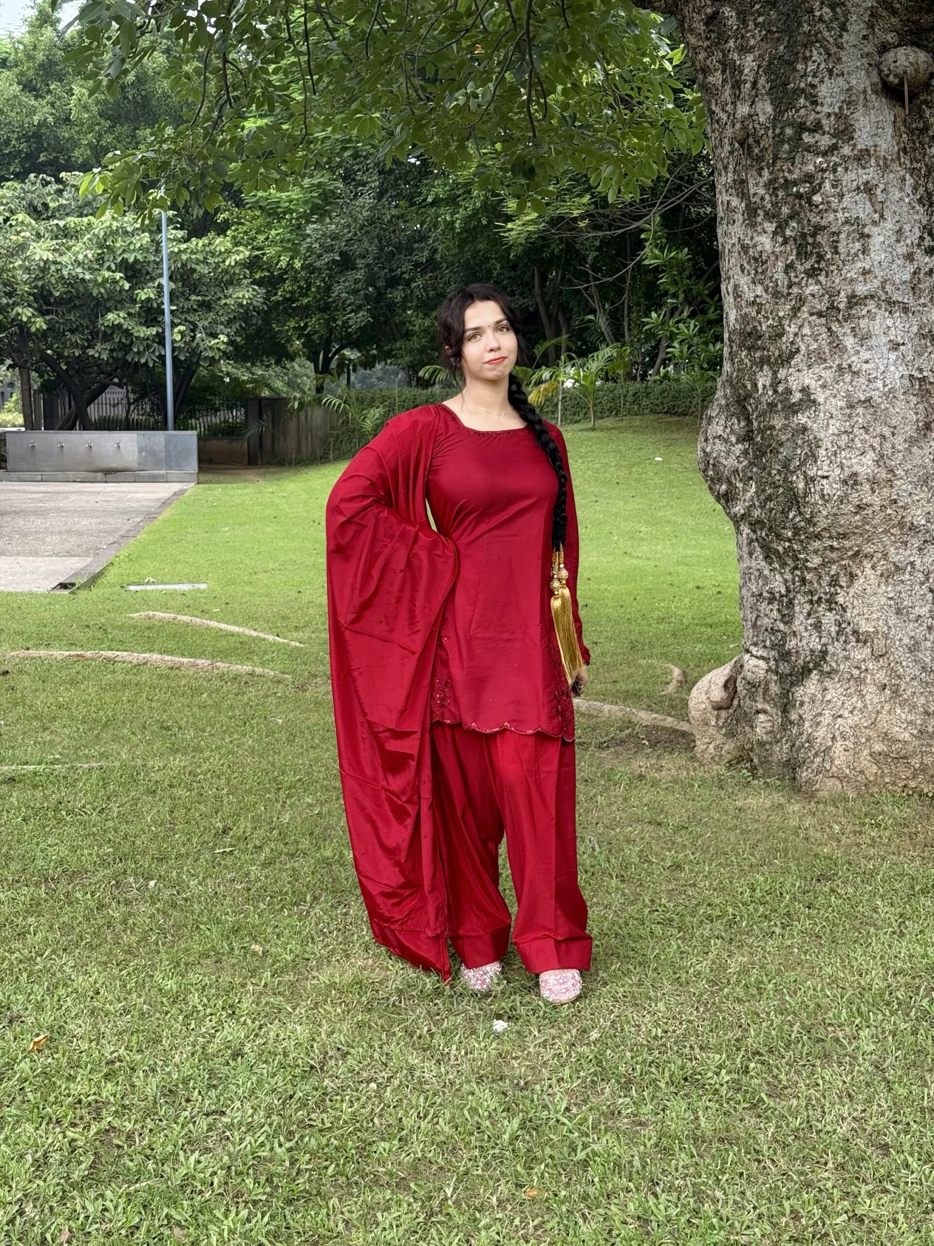 img_1648 LUXURY RED FARSHI SET - Image 1